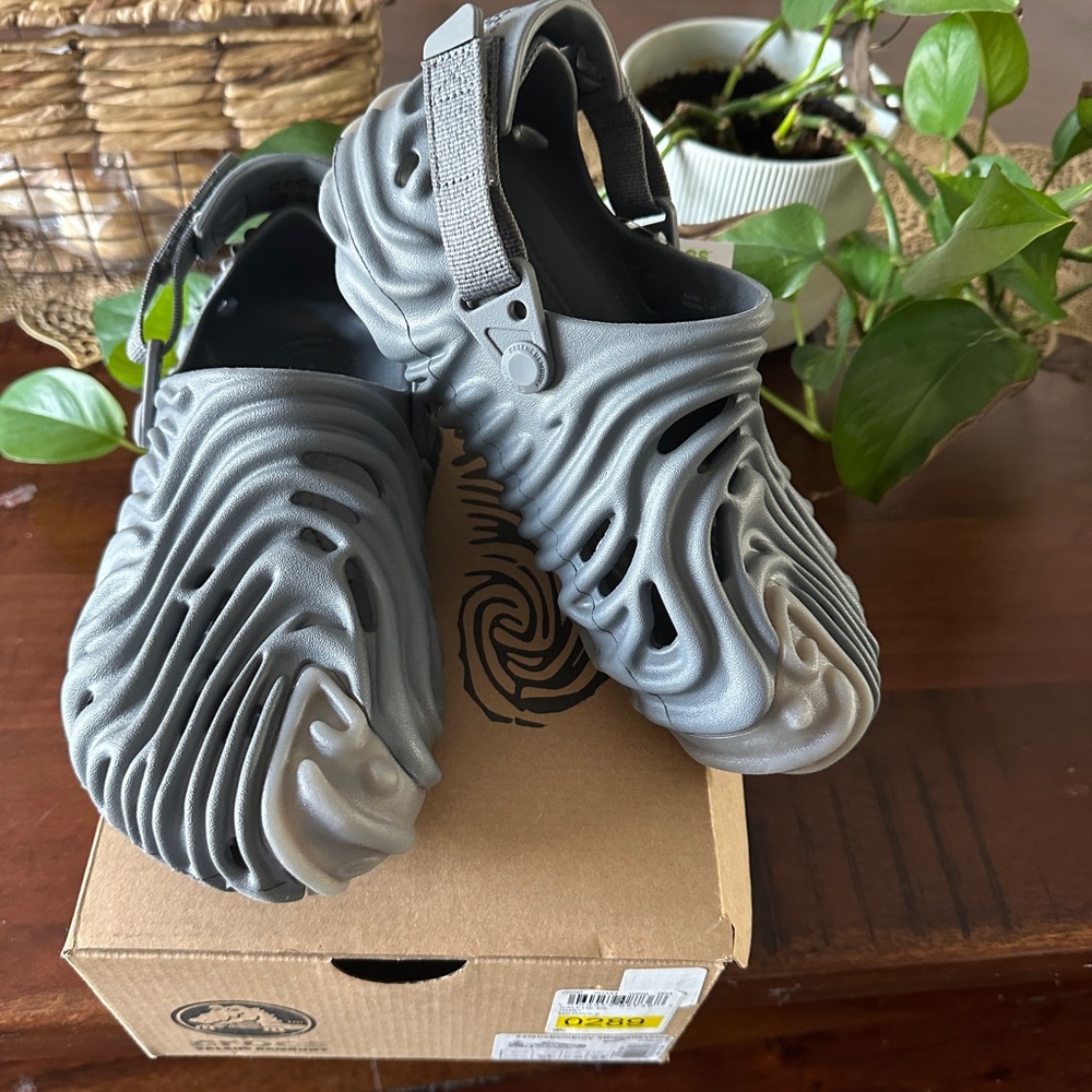 Selene Hamburg crocs brand new never worn